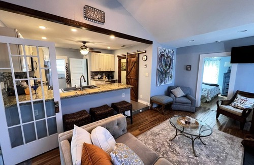New Port Richey House | Charming home located in Historic New Port Richey. Tampa Bay Florida