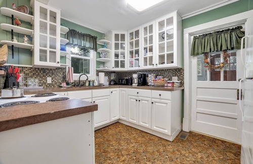 Brevard House | Charming home, perfect for families, Bikers, Brevard College, College, camps