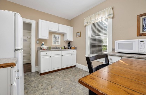 Brevard House | Charming home, perfect for families, Bikers, Brevard College, College, camps