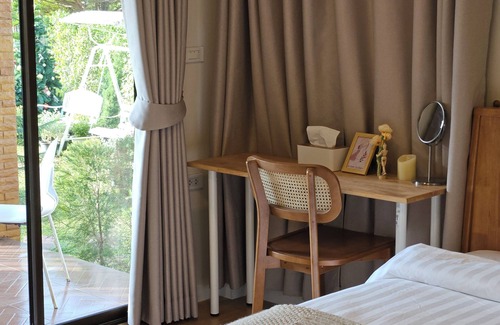 Suan Phueng Hotel | Charming Home Resort