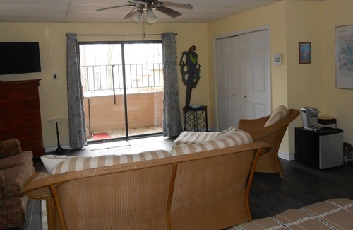 Hot Springs Village House | Charming Home With Furnished Den Close to Lake Desoto - Unit 0340 by Redawning