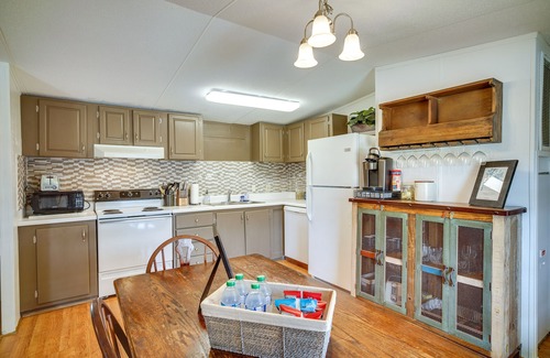 Lake Charles House | Charming Home w/Dock, Near Downtown Lake Charles!