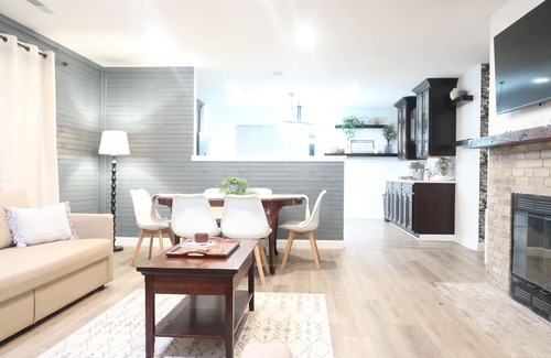 Fishers House | Charming Home w Hot Tub