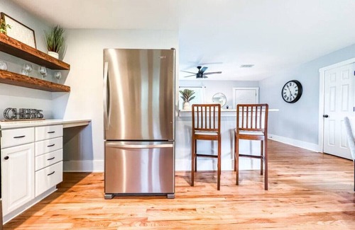 Wilmington House | Charming Home w/King Beds, Fire Pit+Table Tennis