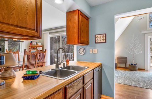 Baraboo House | Charming home with deck, grill, firepit, & washer/dryer - quiet location