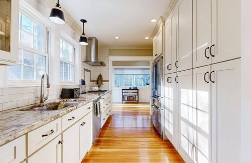 Waban House | Charming home with deck- walkable to transit, shops & restaurants