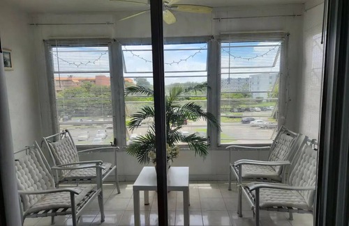 Sunrise Condo | Charming Home with Private Balcony.nn
