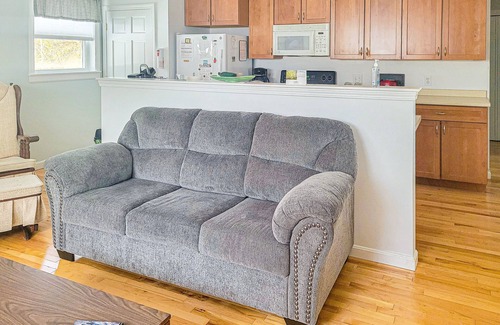 Bar Harbor Apartment | Charming home with unbeatable downtown location, AC, and private washer/dryer