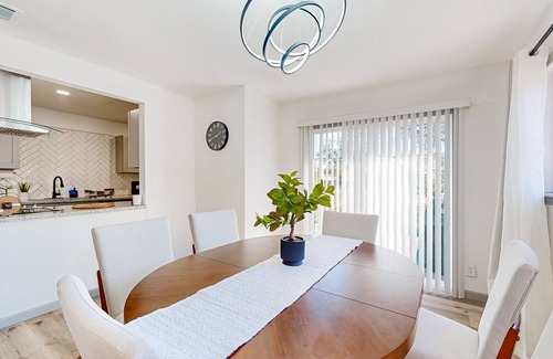 Shearer Hills - Ridgeview House | Charming home with grill & outdoor hangout - close to River Walk