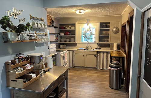 Watkins Glen House | Charming home with stunning lake views!