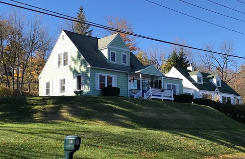 Watkins Glen House | Charming home with stunning lake views!