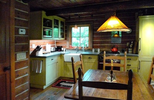 Ketchum Cottage | Charming Honeymoon Cabin in West Ketchum: A Sun Valley Getaway