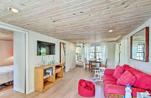 Horicon Cottage | Charming Horicon Cottage + Dock on Rock River