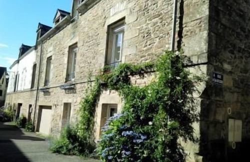 Port de St Goustan House | Charming house (1806) with terrace/garden in the heart of a picturesque harbor