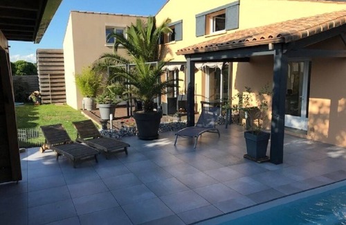 Nieul-sur-Mer House | Charming house, 5 minutes from the ocean, La Rochelle and the Ile de Ré.