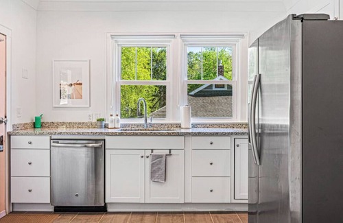 North Chattanooga House | Charming House - 5 Minutes to Downtown Chattanooga & Aquarium