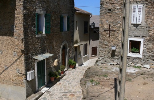 Venzolasca House | Charming house air-conditioned 5 minutes walk from the sea