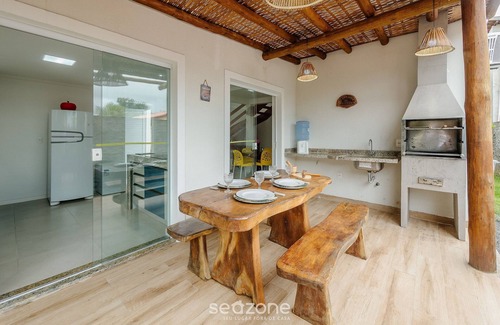 Imbassai Ski Chalet | Charming House in Imbassai w/Pool Rtq0009