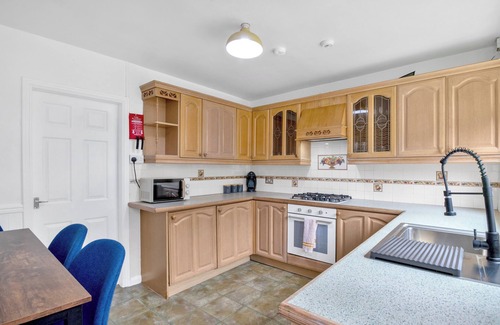 Smethwick House | Charming house close to city centre with 6 beds, 2 baths,free parking,EV charger