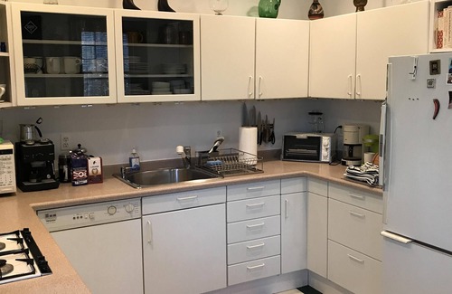 Bryn Mawr House | Charming house close to heart of Bryn Mawr village on a quiet residential street