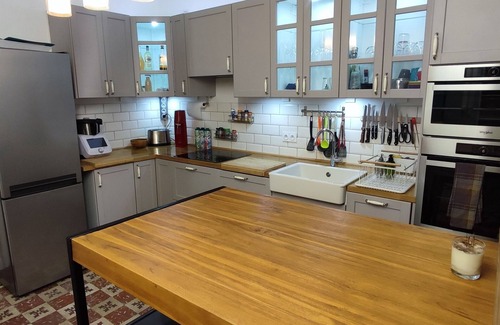 Les Arceaux House | Charming house downtown ARCEAUX 140M2. 4 bedrooms. Possible Prkg