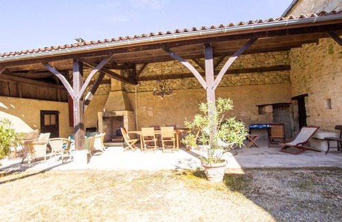 La Roque-Gageac Cottage | Charming House in La Roque-Gageac: Terrace, BBQ, Near Dordogne River and Historic Sites