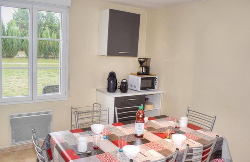 Rilly-sur-Vienne Cottage | Charming House with Pool, Garden, and Fishing Pond Near Loire Castles