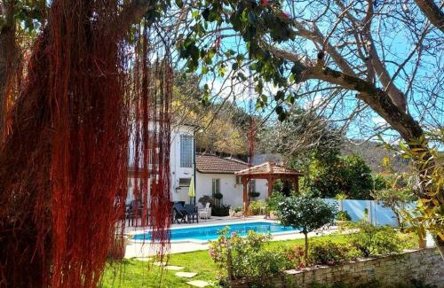 Meada House | Charming House in Águeda with Private Pool