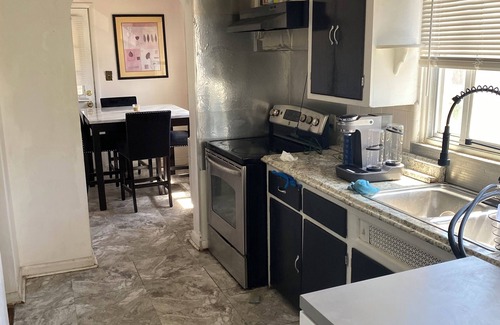 Detroit House | Charming house in amazing Detroit with WiFi, AC
