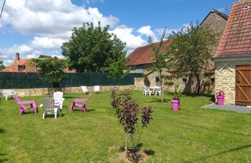 Maillet Cottage | Charming house in Berry with garden and parking, near Brenne Park