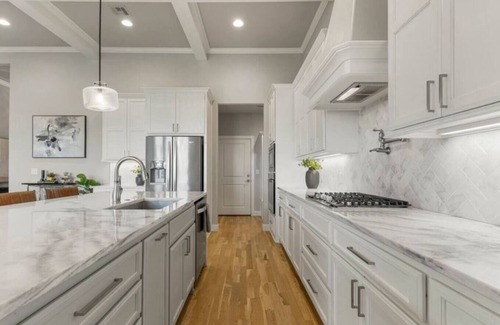 Bixby House | Charming house in brilliant Bixby for home like feel !