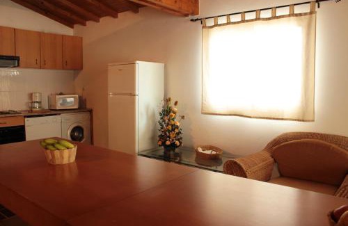 Burinhosa House | Charming House in Burinhosa, Pataias with Shared Pool