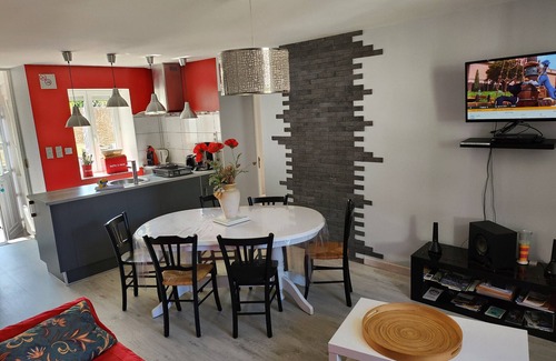 Saint-Marcel Cottage | Charming house in the heart of Berry with garden and terrace