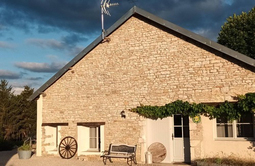 Gy Cottage | Charming house in Gy, 3 bedrooms, parking, wifi, nature and hiking