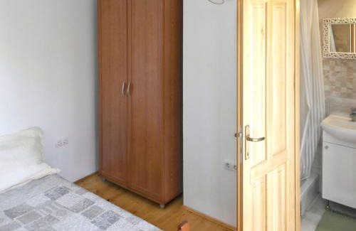 Jezera House | Charming house in Jezera + Balcony