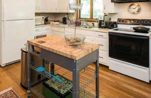 Dover Plains House | Charming house in Millbrook next to a horse farm