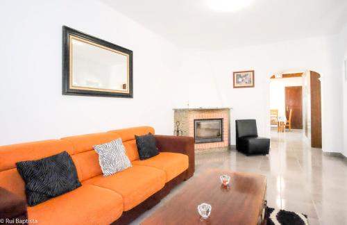 Monchique House | Charming House in Monchique with Shared Pool