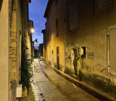 Venasque Apartment | Charming house in the village center of Venasque
