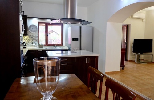 Triquivijate Apartment | Charming House in Triquivijate with Private Pool, Mini Golf and BBQ