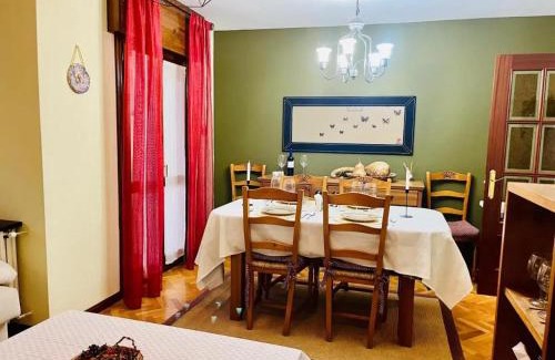 Vinuesa House | Charming House in Vinuesa with Garden View