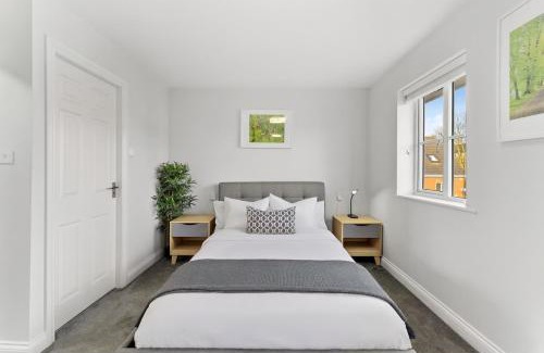 Alverthorpe House | Charming House in Wakefield - Sleeps 6