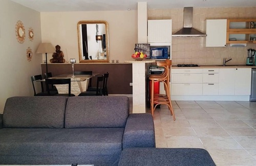 Comps House | Charming house "LE GECKO" BETWEEN ALPILLES AND CAMARGUE HEATED SWIMMING POOL