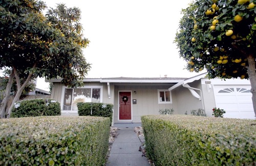 Fremont House | Charming house Master BR in fabulous Fremont with WiFi and AC 安靜乾淨大主臥