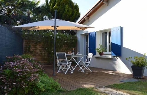 Vertou Cottage | Charming House near Nantes with Private Garden, Terrace, and Modern Amenities