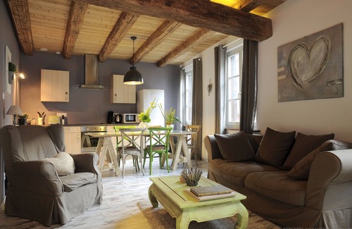 Bergheim House | Charming house on the wine route in the "VILLAGE PRÉFÉRÉ DES FRANÇAIS 2022" (FRENCH FAVORITE VILLAGE 2022)