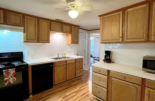 Wichita Falls House | Charming house outside Country Club