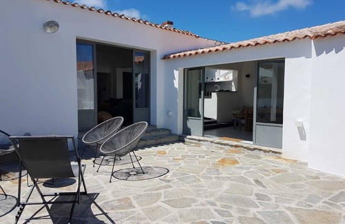 Ile d'Yeu House | Charming house Saint Sauveur, Ile d'Yeu, Garden, village and shops
