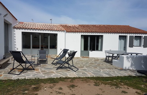 Ile d'Yeu House | Charming house Saint Sauveur, Ile d'Yeu, Garden, village and shops