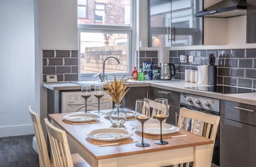 Widnes House | Charming House Sleeps 5 Free Parking Fast Wifi