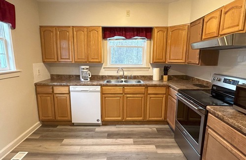 Rocky Top House | Charming House surrounded by woods, close to Windrock and Lake Norris